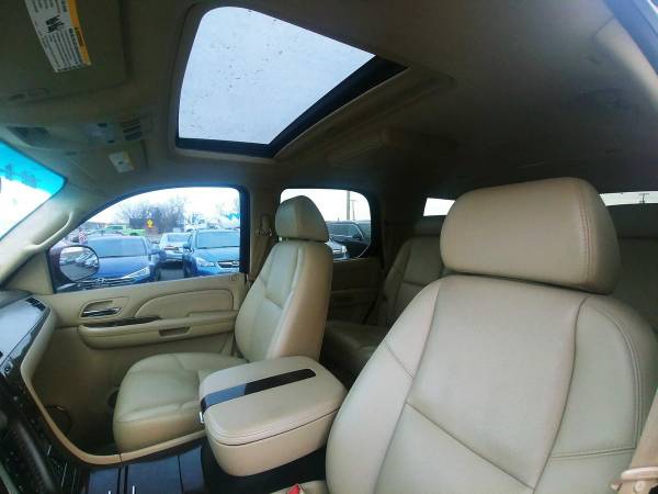 2009 Cadillac Escalade Base - cars & trucks - by dealer - vehicle... for sale in Loveland, CO – photo 12