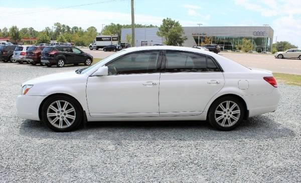 2006 Toyota Avalon 4dr Sdn Limited with Driver footrest for sale in Wilmington, NC – photo 4