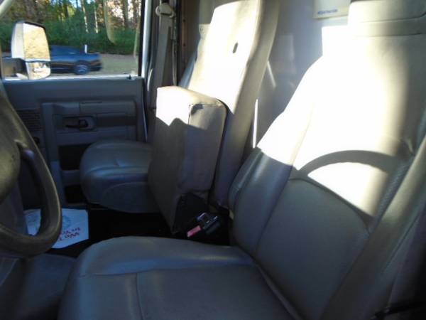 2012 Ford E350 Cube/Cutaway/Box Van - cars & trucks - by dealer -... for sale in Cumming, GA 30040, GA – photo 14