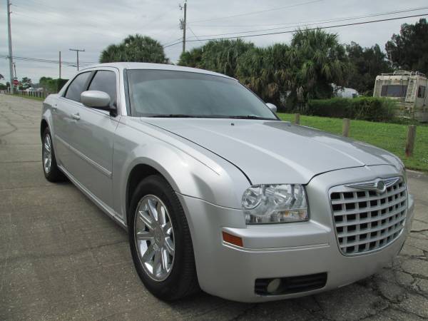 EON AUTO 2006 CHRYSLER 300 LOADED LEATHER FINANCE WITH $995 DOWN -... for sale in Sharpes, FL – photo 5