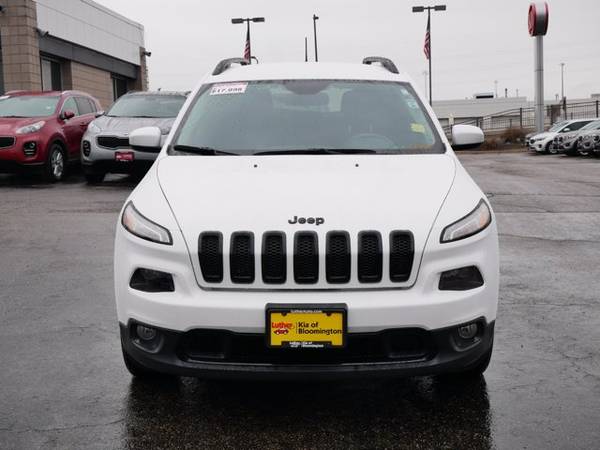 2016 Jeep Cherokee Altitude - - by dealer - vehicle for sale in Bloomington, MN – photo 4