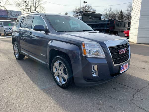 ★★★ 2013 GMC Terrain SLE-2 / Autostart! / Heated Seats! ★★★ - cars &... for sale in Grand Forks, ND – photo 4