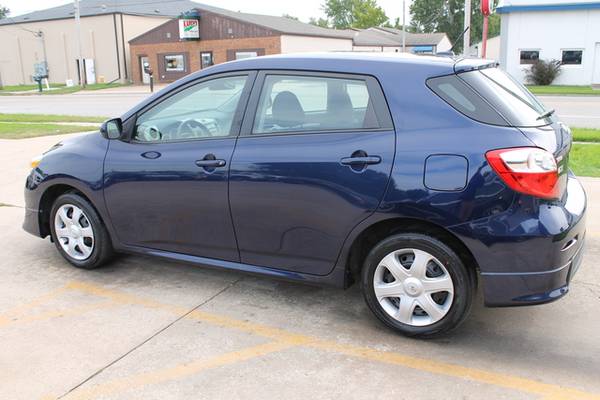 2009 Toyota Matrix S 5-Speed AT for sale in Waterloo, IA – photo 5