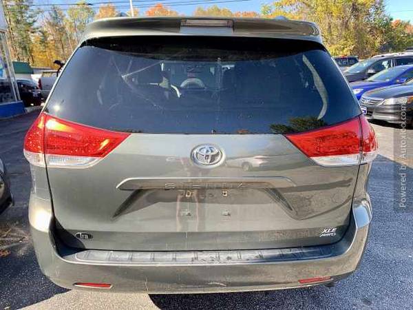 2013 Toyota Sienna Xle Clean Carfax 3.5l 6 Cylinder Awd 6-speed Automa for sale in Manchester, VT – photo 6