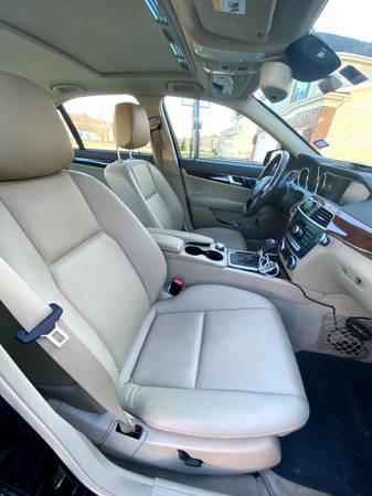 Mercedes Benz C300 - cars & trucks - by owner - vehicle automotive... for sale in West Chicago, IL – photo 6