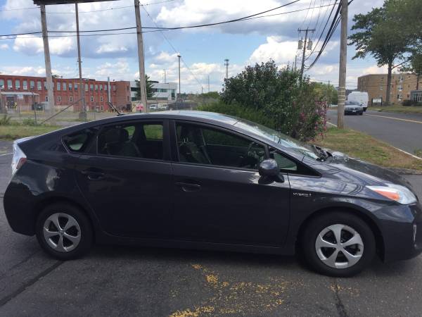 2012 Prius .. low miles .... moving sale - cars & trucks - by owner... for sale in West Hartford, CT – photo 2