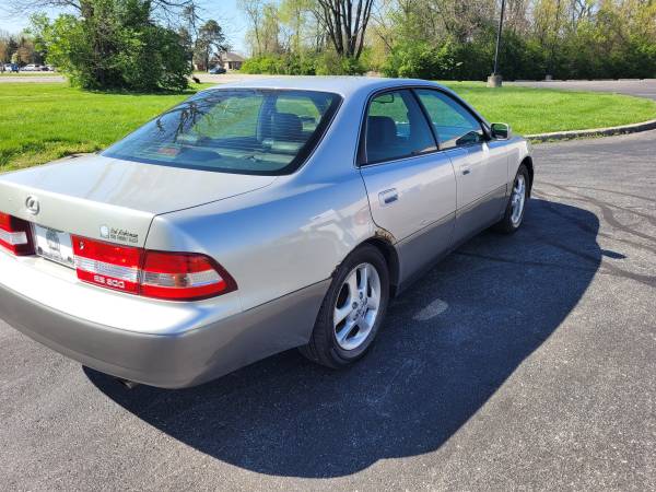2001 Lexus ES 300 AT leather loaded very nice for sale in Indianapolis, IN – photo 7