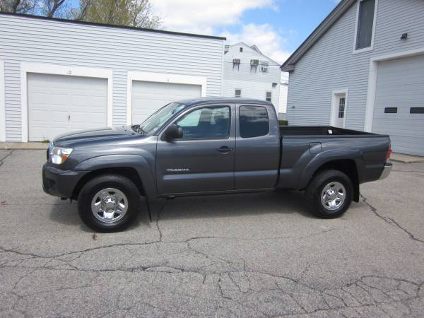 2013 Toyota Tacoma Access Cab SR5 4x4 V6 Auto 202K ONE OWNER 14950 for sale in East Derry, RI – photo 2