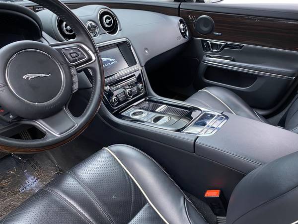 2016 Jag Jaguar XJ XJ R-Sport Sedan 4D sedan Gray - FINANCE ONLINE -... for sale in Phoenix, AZ – photo 21
