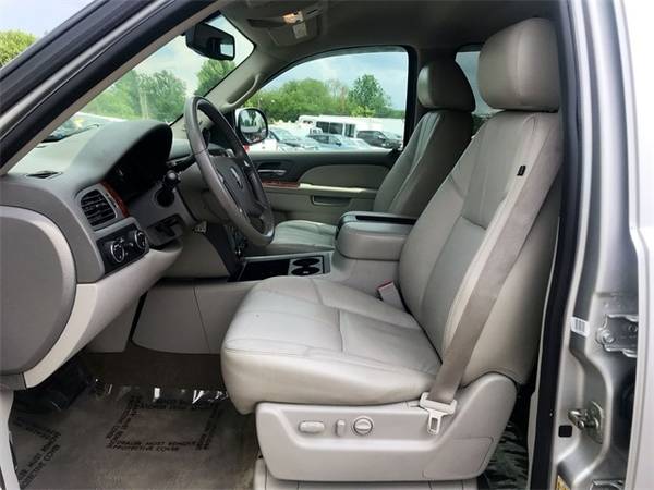 2010 GMC Yukon XL SLT 1500 4x4 Leather 3rd Row V8 We Finance for sale in Canton, OH – photo 9