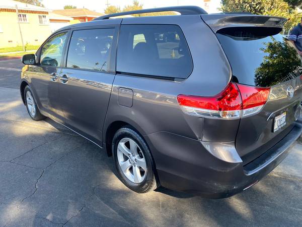 2014 Toyota sienna for sale in Los Angeles, CA – photo 4