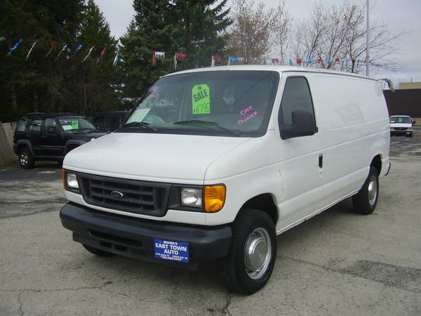 2006 FORD E20 CARGO VAN - - by dealer - vehicle for sale in Green Bay, WI – photo 17