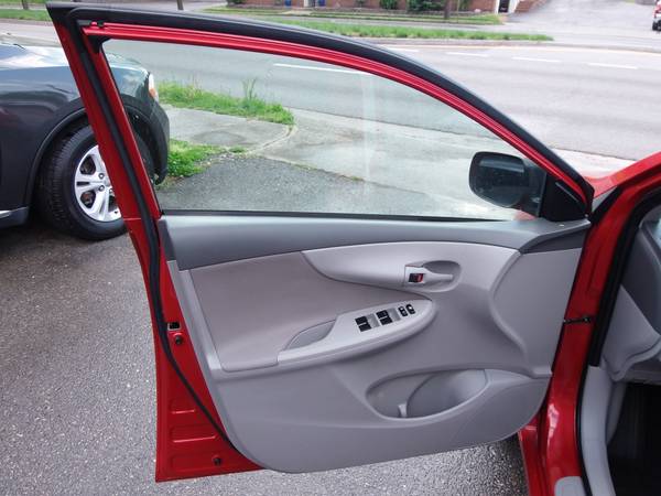 2009 Toyota Corolla LE 2 OWNER 0 ACCIDENT - - by for sale in Roanoke, VA – photo 12