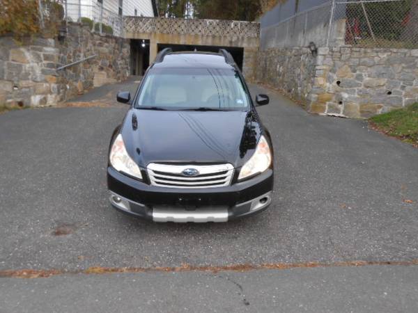 2011 Subaru Outback Wagon Moonroof Navigation Backup Camera 1 Owner!... for sale in Seymour, NY – photo 4