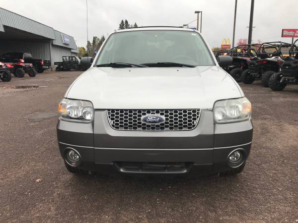 2006 Ford Escape - 4X4 - V6 - ONLY 111,000 MILES! - RUNS GREAT!! for sale in Ironwood, MN – photo 2