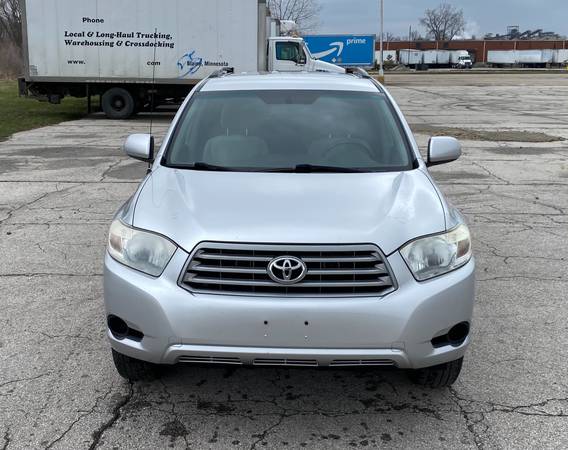 2009 Toyota Highlander 4wd CLEAN! 1 OWNER! - - by for sale in Des Moines, IA – photo 2