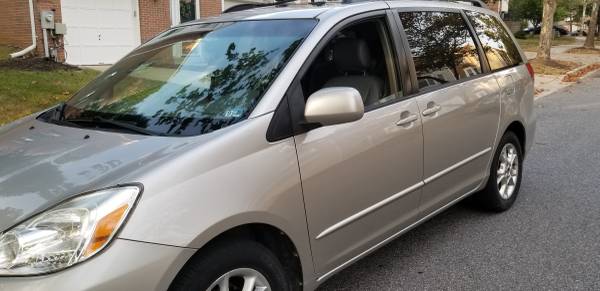 2005 toyota sienna xle 130k mile have new inspection for sale in Hyattsville, District Of Columbia – photo 11