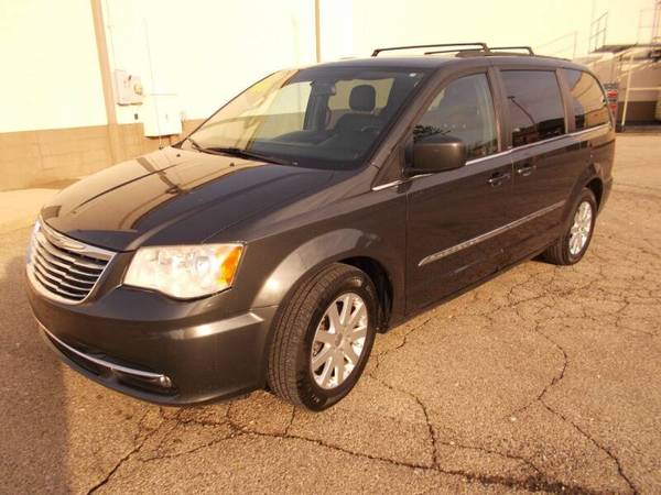 12 CHRYSLER TOWN COUNTRY DVD LEATHER LQQK - - by for sale in New Lebanon, OH – photo 18
