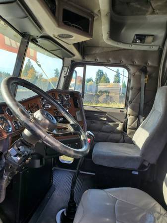 2008 FREIGHTLINER FLD W/DETROIT for sale in Vancouver, OR – photo 10