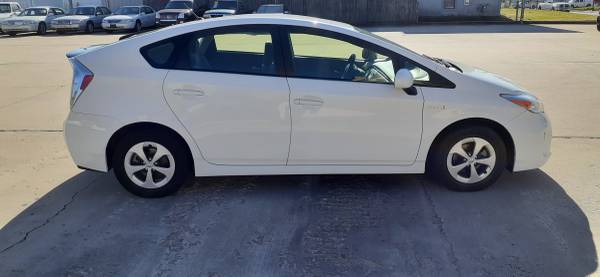 2015 Toyota Prius 2>>One Owner - cars & trucks - by dealer - vehicle... for sale in BLUE SPRINGS, MO – photo 5