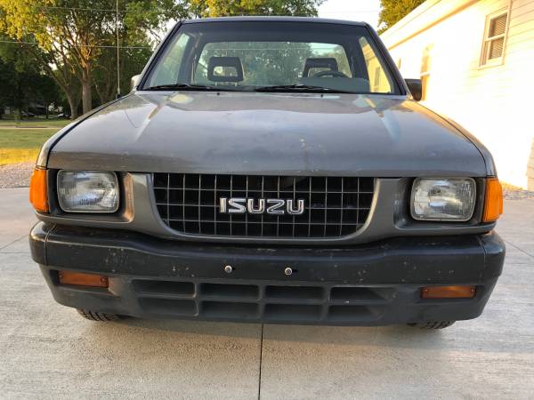 1992 Isuzu Pick-up truck - cars & trucks - by dealer - vehicle... for sale in Lincoln, NE – photo 8