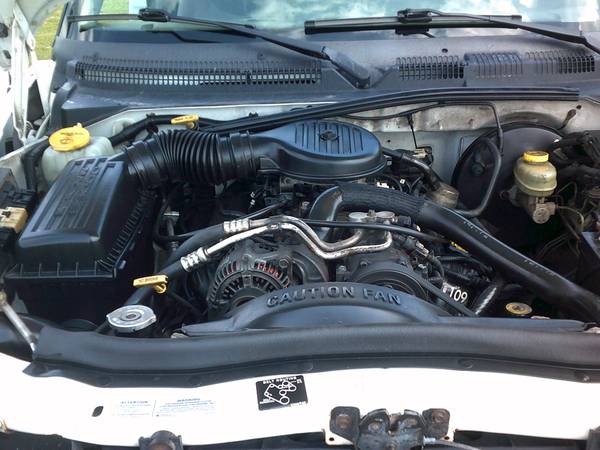 Dodge Dakota SLT Sport V-8 Automatic Extra Clean! for sale in Mishawaka, IN – photo 8