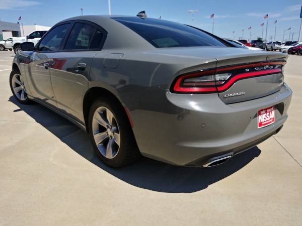2018 DODGE CHARGER SXT Plus RWD GREAT HWY MILEAGE! POWERFUL! BAD for sale in Ardmore, OK – photo 4