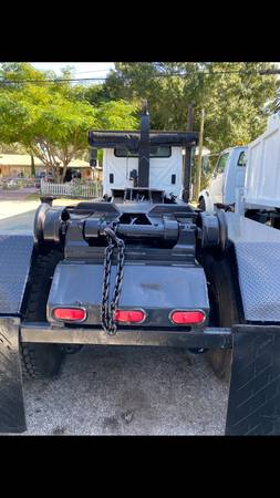 2005 INTERNATIONAL WORKSTAR 7600 HOOKLIFT (ROLL OFF) TRUCK - cars &... for sale in Tampa, TX – photo 9