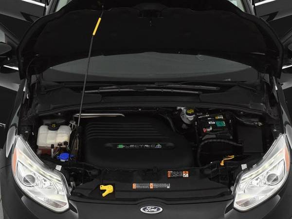 2015 Ford Focus Electric Hatchback 4D hatchback Black - FINANCE ONLINE for sale in Round Rock, TX – photo 4