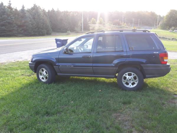 Cherokee Jeep. 2001 for sale in Suttons Bay, MI