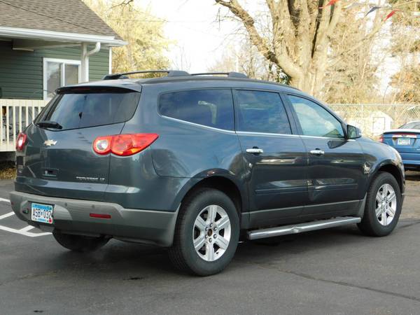 2011 CHEV TRAVERSE LT AWD 2 OWNER AUTO LOADED 221000 MILES $4495 -... for sale in Rush City, MN – photo 2