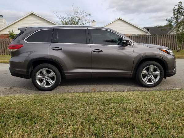 2017 Toyota Highlander LIMITED Platinum, Third Row Seat, Like NEW! -... for sale in Jacksonville, FL – photo 6