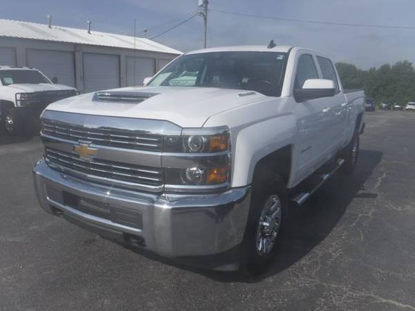2017 Chevrolet Silverado 2500 HD Crew Cab 4WD LT Pickup 4D 6 1/2 ft Tr for sale in Harrisonville, MO – photo 3