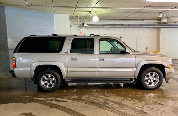 **RUST FREE**OUT OF STATE**2006 CHEVROLET SUBURBAN LT 1500** - cars... for sale in Lakeland, MN – photo 4