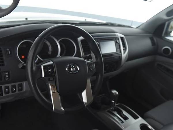 2015 Toyota Tacoma Double Cab Pickup 4D 5 ft pickup Gray - FINANCE for sale in Atlanta, FL – photo 2