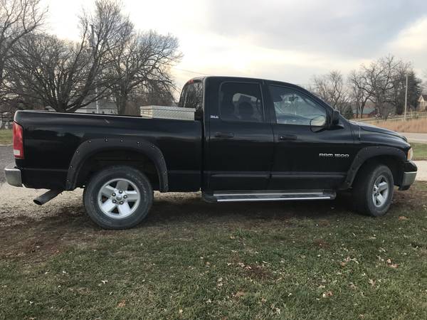 2002 Dodge Ram 1500 4x4 - cars & trucks - by dealer - vehicle... for sale in Indianola, IA – photo 3