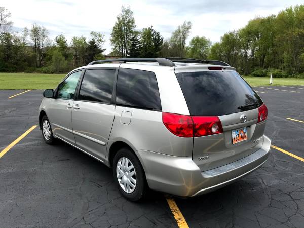 2006 Toyota Sienna for sale in Granger , IN – photo 3