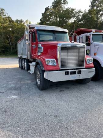 2015 FREIGHTLINER QUAD DUMP ONLY 232K MILES!!! for sale in Greensboro, NC