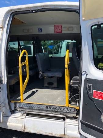 2003 Ford Extended E-350 Ambulette Van - Wheelchair Lift Accessible... for sale in Lake Worth, FL – photo 5