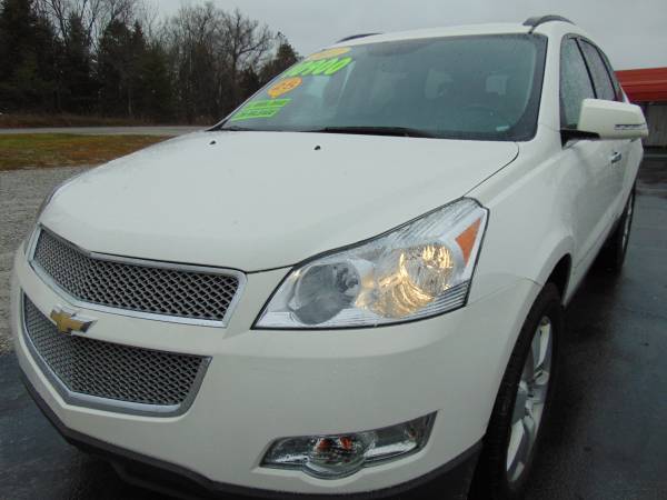 LOADED!!LOW MILE!!2011 CHEVY TRAVERSE LTZ AWD - cars & trucks - by... for sale in CHURUBUSCO, IN, IN – photo 4
