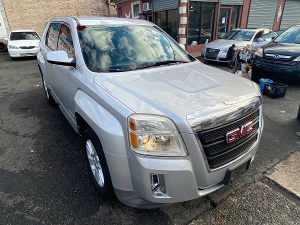 2010 MINT CONDITION GMC TERRAIN - cars & trucks - by owner - vehicle... for sale in Irvington, NJ – photo 2