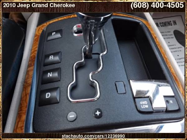 2010 Jeep Grand Cherokee 4WD 4dr Limited with Rear window defroster for sale in Janesville, WI – photo 17