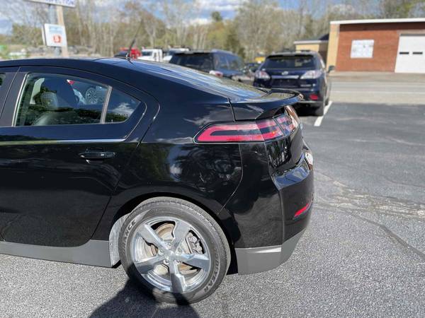2012 Chevrolet Volt Premium Plug In Hybrid 40 miles electric 40mpg for sale in Walpole, MA – photo 4