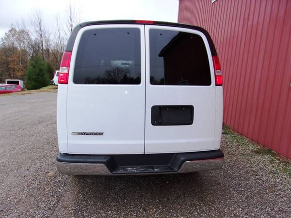 2018 Chevy Express 15 Passenger, Backup Camera! SK#WH2224 - cars &... for sale in Millersburg, OH – photo 7