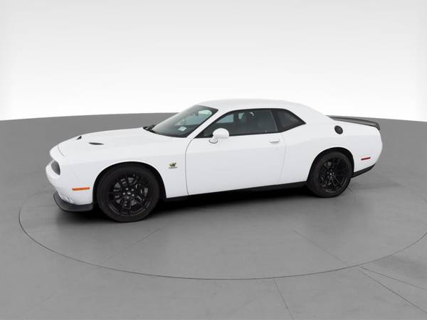 2019 Dodge Challenger R/T Scat Pack Coupe 2D coupe White - FINANCE -... for sale in Westport, NY – photo 4