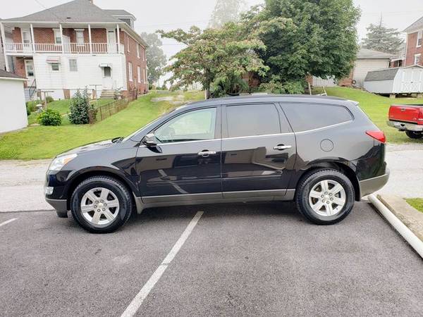 2012 Chevrolet Traverse LT AWD SUV with 3rd row! for sale in Red Lion, PA – photo 3