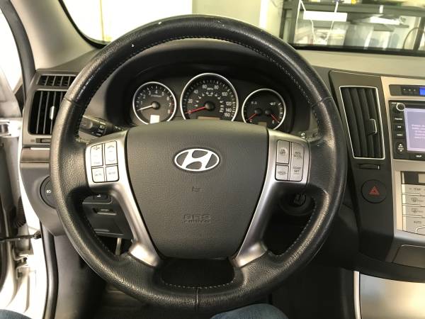 2011 Hyundai Veracruz Limited SUV 3rd Row Seat Great Condition for sale in Corona, CA – photo 10