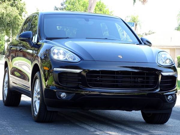 2016 Porsche Cayenne LUXURY AND POWER! FINANCING AVAIL! SUPER CLEAN! for sale in Pasadena, CA – photo 5