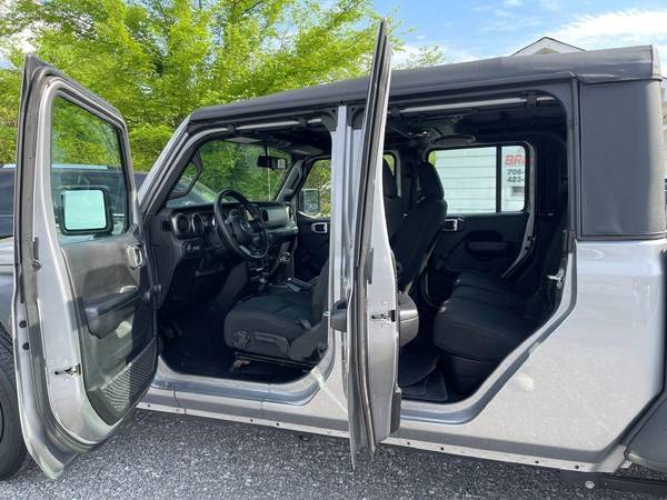 2020 JEEP GLADIATOR SPORT - - by dealer - vehicle for sale in Rossville, TN – photo 8
