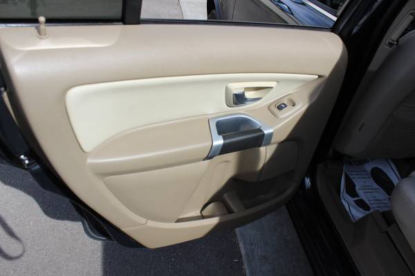 2013 Volvo XC90 Loaded Third Row Seat - - by dealer for sale in Fitchburg, WI – photo 19